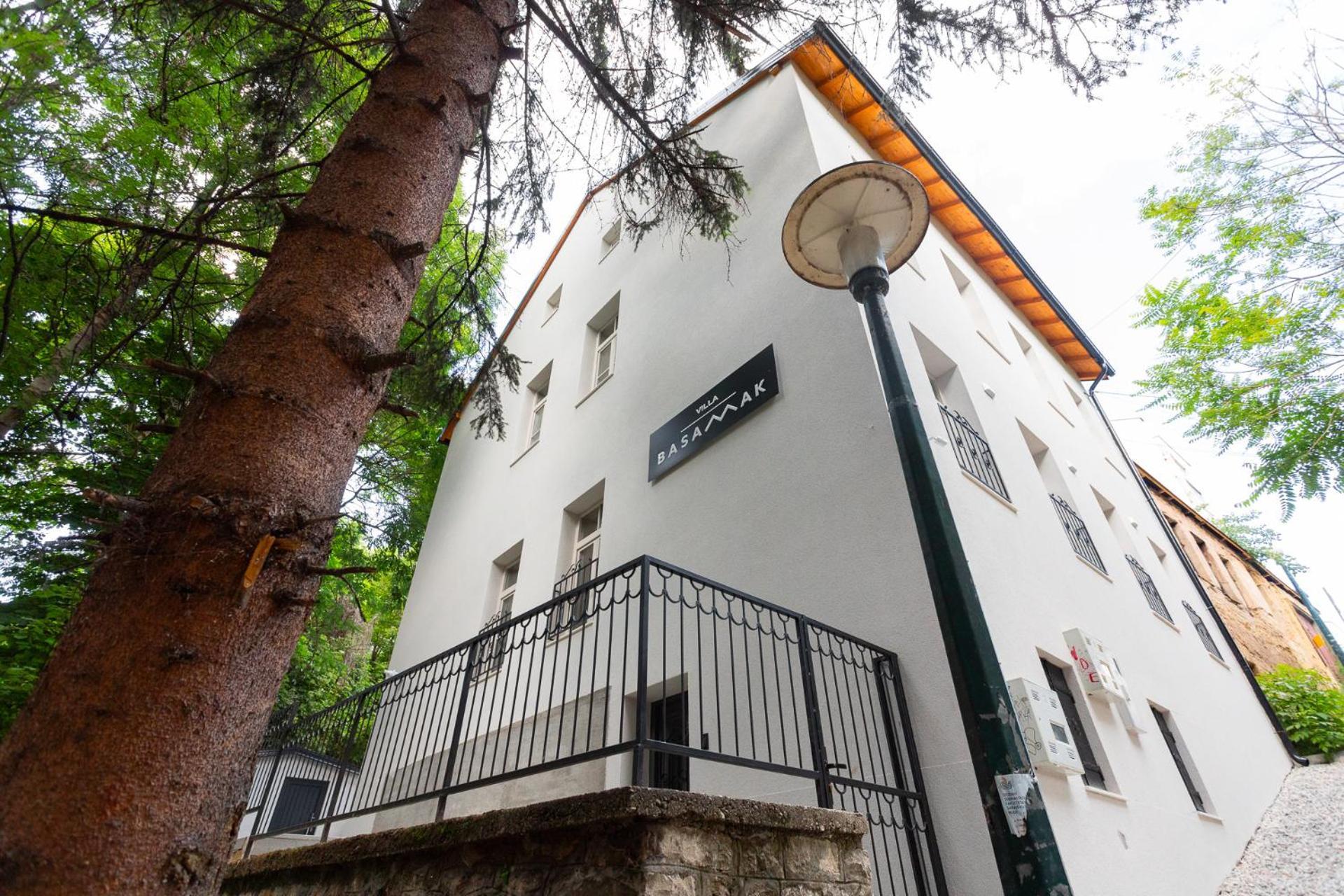 Villa Basamak SJJ Exteriör bild
